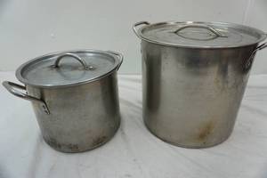 lot 311 image: 2 stainless steel stock pots