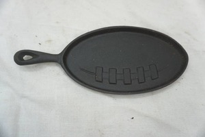lot 319 image: football cast iron searing pan