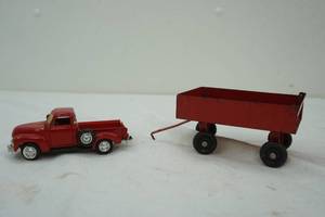 lot 336 image: Chevy Truck and Ertl Co. Red Trailer