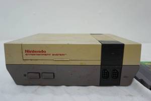 lot 344 image: Nintendo Entertainment System & Game