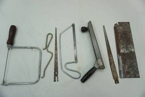 lot 366 image: coping saw & other blades