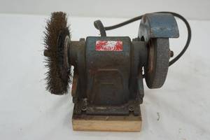 lot 401 image: grinding wheel 9 wide 9 tall