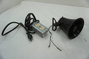 lot 402 image: speaker & extension outlet