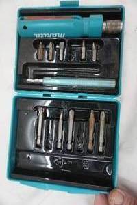 lot 405 image: Makita screwdriver with interchangeable bits
