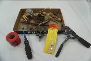 lot 417 image: hand tools & hardware lot