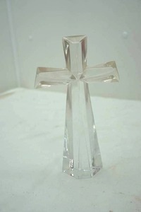 lot 450 image: crystal cross 8x4