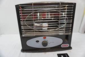 lot 458 image: Dyna-Glo kerosene heater