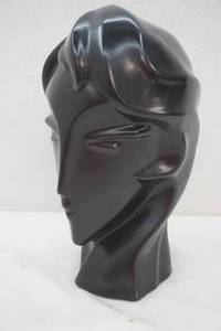 lot 466 image: decorative ceramic head 1 tall