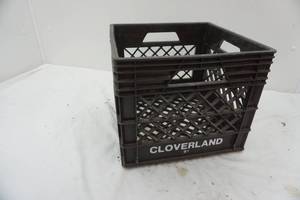 lot 472 image: Cloverland Milk Crate
