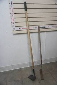 lot 496 image: weed wacker & hoe