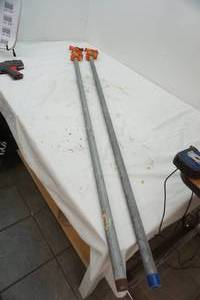 lot 520 image: Pipe clamps