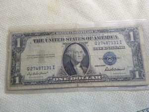 lot 221 image: 1935 One Dollar Silver Certificate