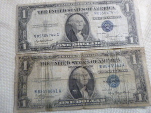lot 222 image: (2) 1935 One Dollar Silver Certificates