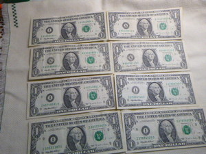 lot 223 image: (8) 1995 One Dollar Federal Reserve Notes