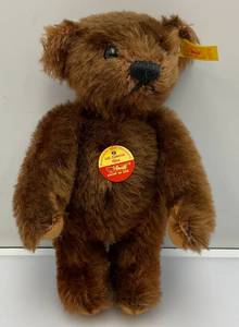 lot 14 image: Vintage  7 Steiff  US Special 1994 Teddy Bear Ear Tag Number 029295  (Smoke Free Home) Like New Condition