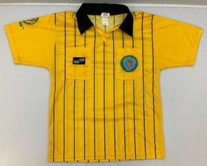 lot 64 image: 2003 USA Soccer Federation Referee Jersey Mens Size Small (PRE-OWNED)