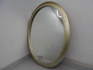 lot 42 image: Gold framed mirror - oval