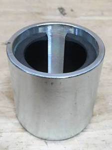 lot 95 image: Motor Field 18V-DC Dia 63.60, Hammer Camshaft and Milwaukee Hose Clip Adapter