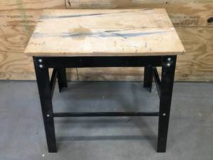 lot 116 image: Small Work Bench
