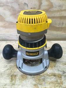 lot 117 image: DeWalt 1-34 HP Fixed Base Router Model # DW616