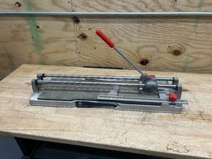 lot 133 image: RUBI Manual Tile Cutter