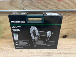 lot 108 image: METABO HPT Finish Stapler Pro Pneumatic Nailer 18 Gauge 14-Inch Narrow Crown Accepts 12-Inch to 1-12-Inch Staples Ideal for Trim Work Furniture & Cabinetry