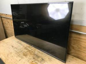 lot 156 image: LG Television Model # 49LX570H