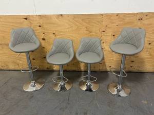 lot 169 image: Lot of 4- Height Adjustable Bar Stools
