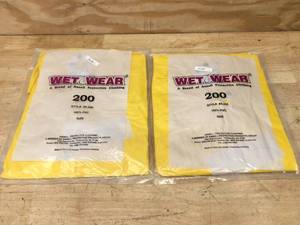 lot 15 image: Lot of 2 - Wet Wear Protective Clothing
