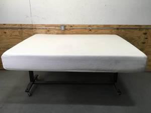 lot 10 image: Store Display Memory Foam White Queen Sized Mattress