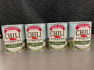 lot 21 image: Set of 4 Muir Glen Organic Chili Starter Mild with Bell Peppers