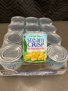 lot 184 image: 12 Cans Green Giant Steam Crisp Super Sweet Yellow & White Whole Kernel Corn