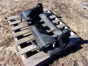 lot 14 image: Class ll Skid Steer to 3PT Adaptor Plate (UNUSED)