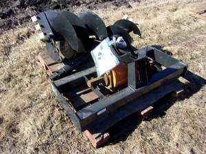 lot 24 image: Wolverine Skid Steer Mount Earth Auger (UNUSED)