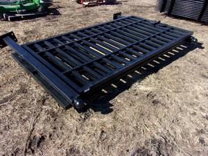 lot 26 image: Set of 10 Driveway Gates WPosts (UNUSED)