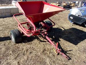 lot 29 image: Lely Fertilizer Spreader