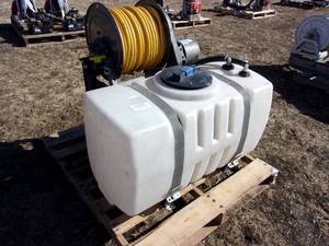 lot 40 image: Hose Reel W12 Volt Pump