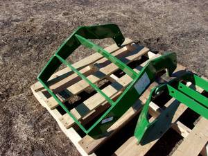 lot 51 image: John Deere Front Mount Brush Guard