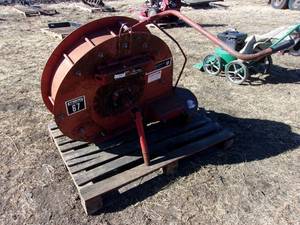 lot 74 image: Olathe Model 67 Blower