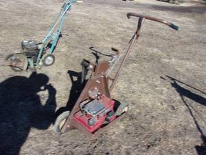 lot 78 image: Turfco Edge-R-Rite Lawn Edger