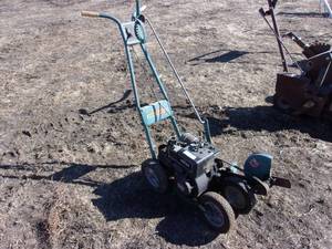 lot 79 image: John Deere Walk Behind Edger