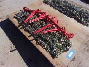 lot 90 image: 4-516 Ratchet Load Binders & 4-516x20 Grade 80 Chains (UNUSED)