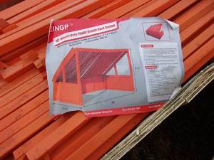 lot 9 image: Grizzly 10 Portable Rock Screener (UNUSED)