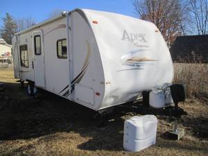 2013 Apex by Coachmen Travel Camper...