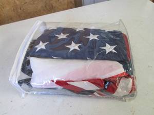 lot 326 image: 4th of July outdoor decor...