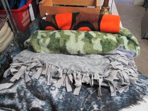 lot 350 image: Oversized reusable tote full of tra...