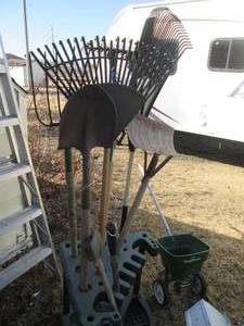 lot 39 image: Freestanding Corner garden tool org...