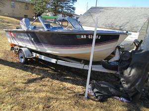 1988 16ft Starcraft Boat with Nissa...