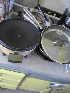 lot 69 image: Electric Cookware, cast iron frying...