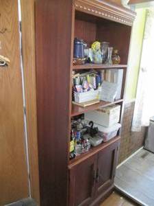 lot 81 image: Lighted Wood 3-tier shelving unit w...